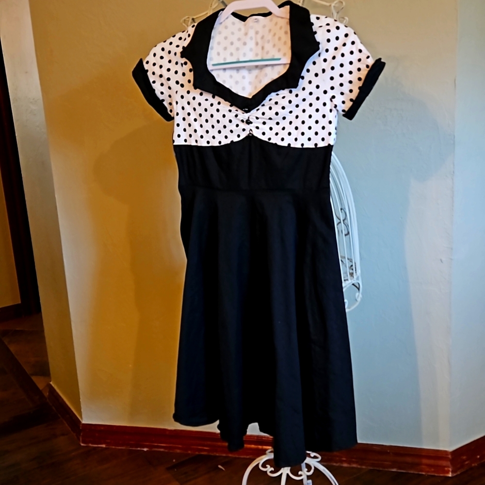 Amazing Vintage Style Dress!
